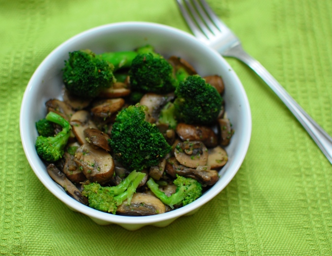 broccoli and mushroom salad 3